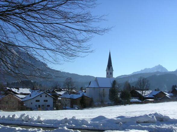 St. Georg im Winter vom Kurpark