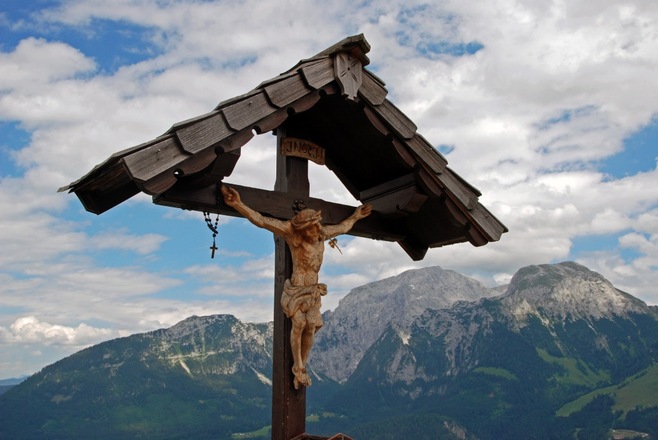 Das Gipfelkreuz auf dem Grünstein