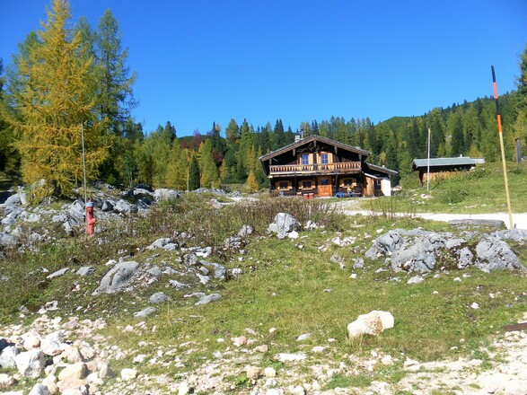 um die Wartsteinhütte