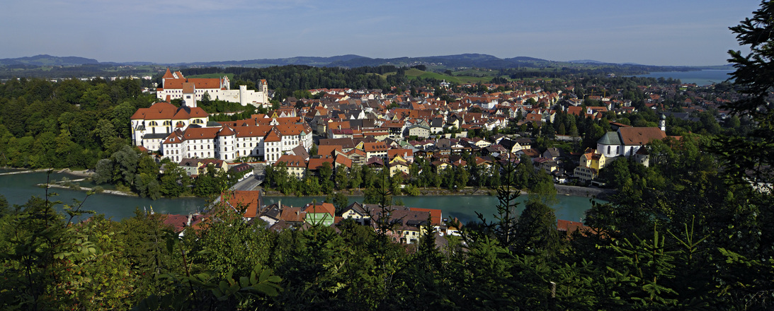 Blick vom Kalvarienberg auf die Füssener Altstadt