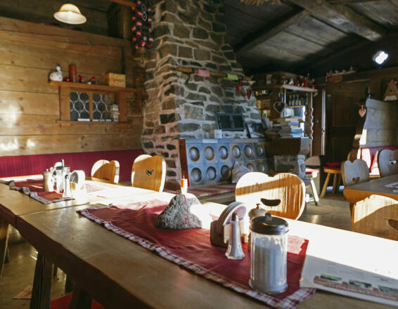 Hündleskopfhütte Gastraum