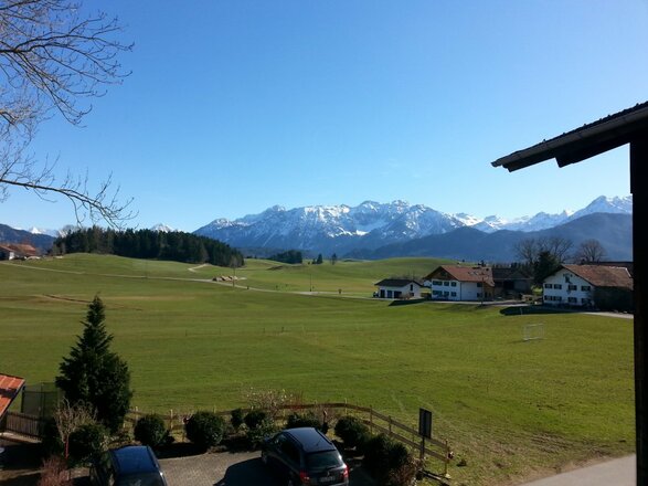 Ausblick Frühling aus Wohnküche