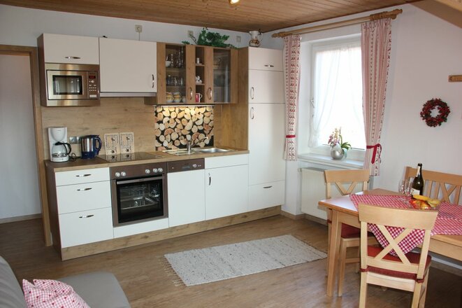 Kuechen- und Wohnbereich der Ferienwohnung "Andrea"