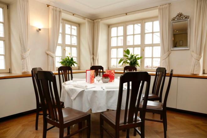 Speisen im ansprechen Ambiente, Hotel Post