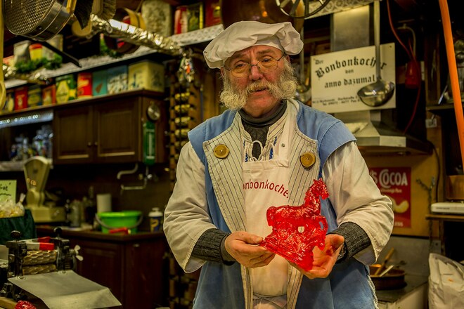 Bonbonkocher beim Mindelheimer Weihnachtsmarkt