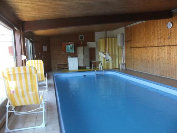 Indoor-Pool