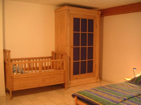 8_kinderbett_pict6244