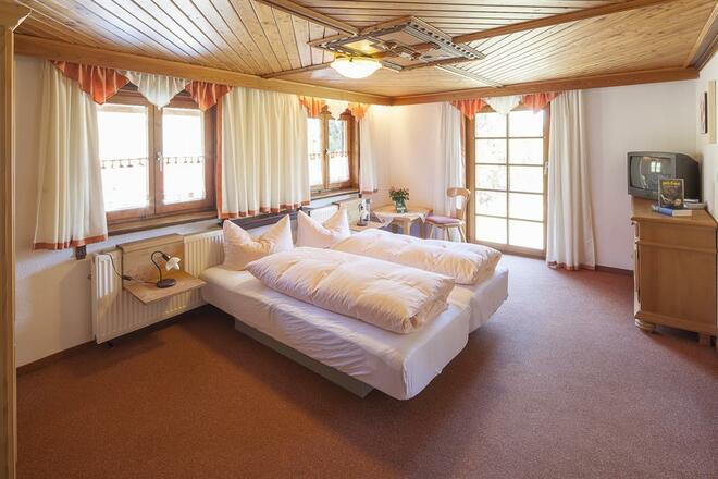 Fewo Mittag Wohn- Schlafzimmer