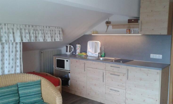 Küchenzeile der Wohnküche