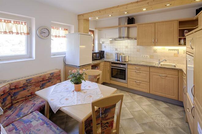 Küche zum Aufenthaltsraum