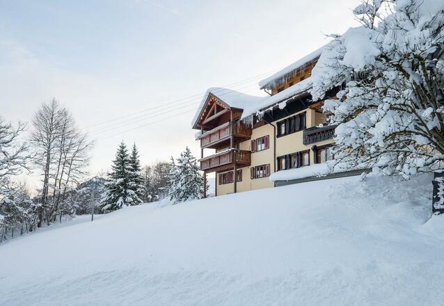 Unser Haus von der Garage aus.
