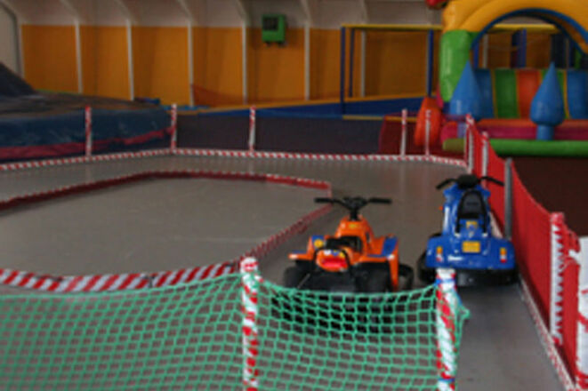 Kartbahn in der KROKODO Spielewelt.