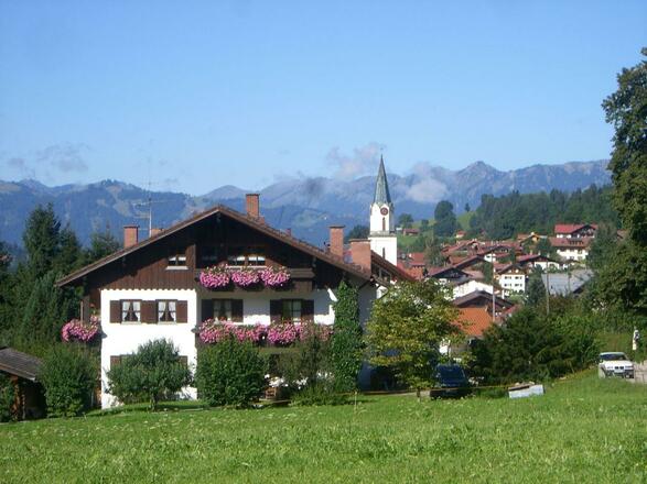 Hausblick zur Nagelfluh