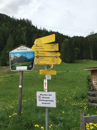 Wegweiser nach Maria Kirchental