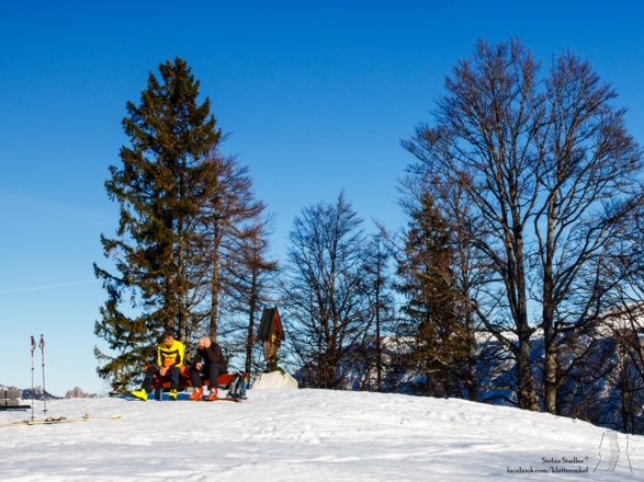 auf dem Götschenkopf sind mehrer Bänke