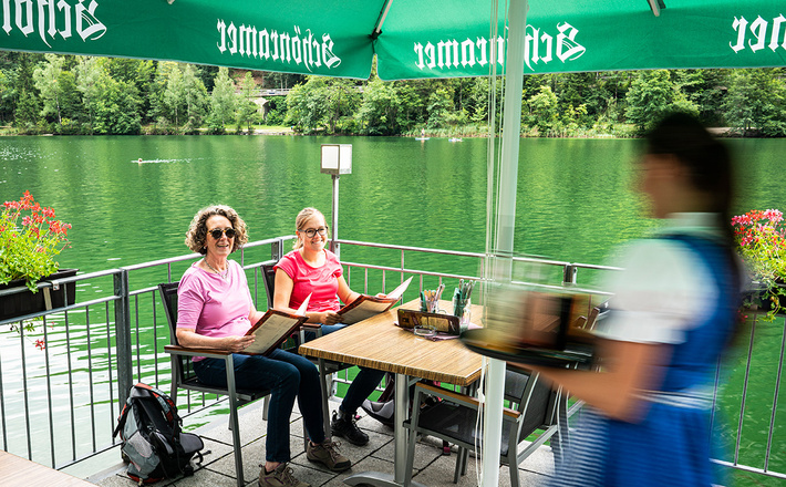 Terrasse am Wasser