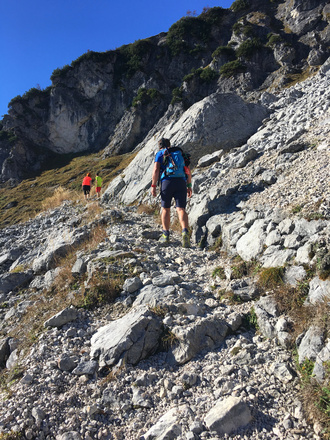 Wanderweg zur Eishöhle