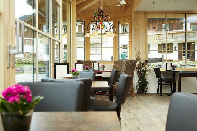 Genießen Sie Kaffee und Kuchen im Wintergarnte