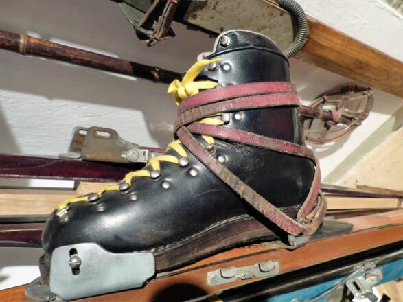 Kein Vergleich zur heutigen &quot;Technik&quot; am Ski