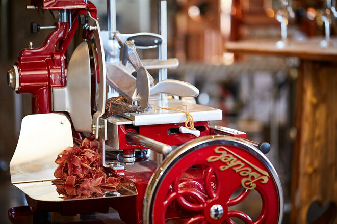 Bauernhaus Busche Berta Ofterschwang - gereifter Schinken