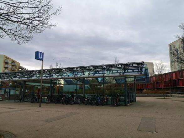 U-Bahnhof Dülferstraße, Start- und Endpunkt der Tour
