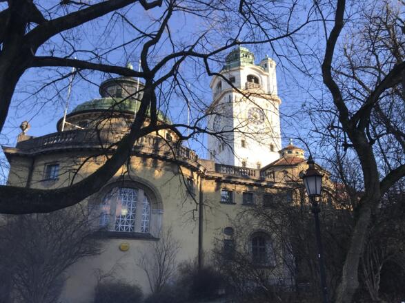 Blick auf das Müllersche Volksbad