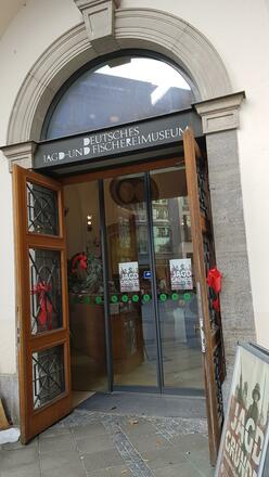 Eingang Deutsches Jagd- und Fischereimuseum 