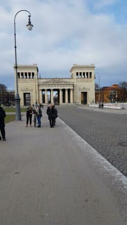 Königsplatz - Kraftort der Macht 