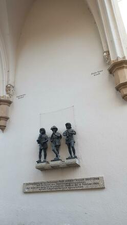 Karlstor: 2 der 4 Münchner Originale 