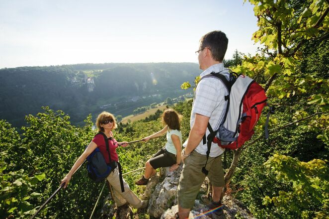 Aussichtspunkt in der Klamm mit Blick zur Burg Prunn