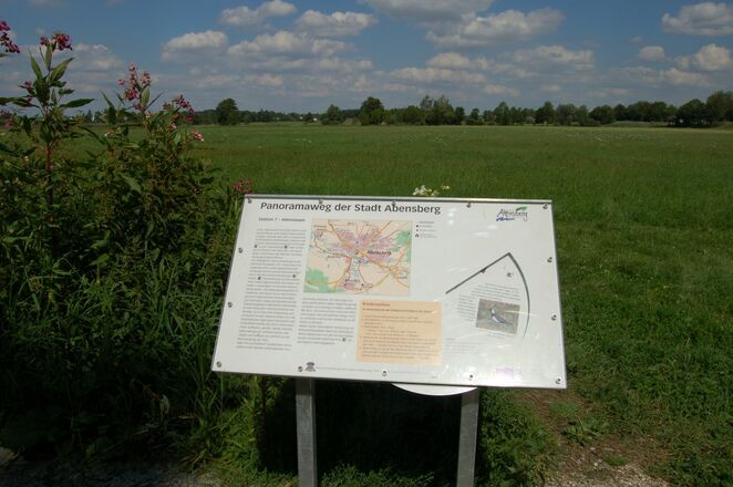 Informationstafel des Panoramaweges Abensberg im Hopfenland Hallertau