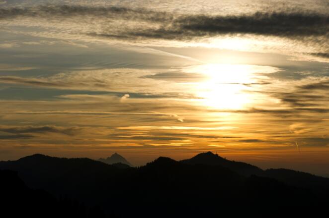 Sonnenuntergang auf der Kampenwand. Alpinklettern mit Bergführer