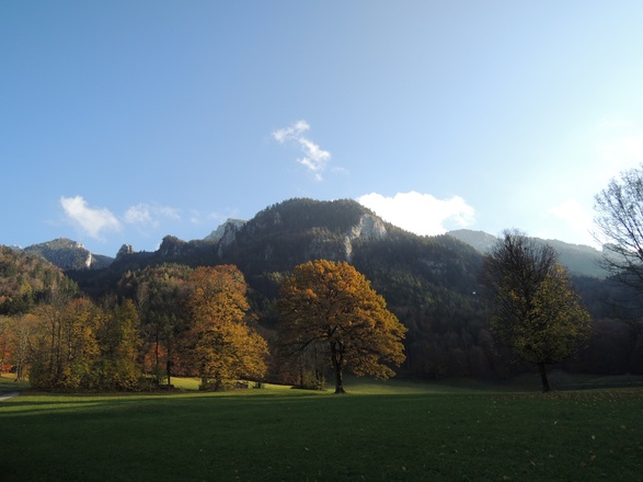 Blick auf die Kampenwand kurz vor der Talstation
