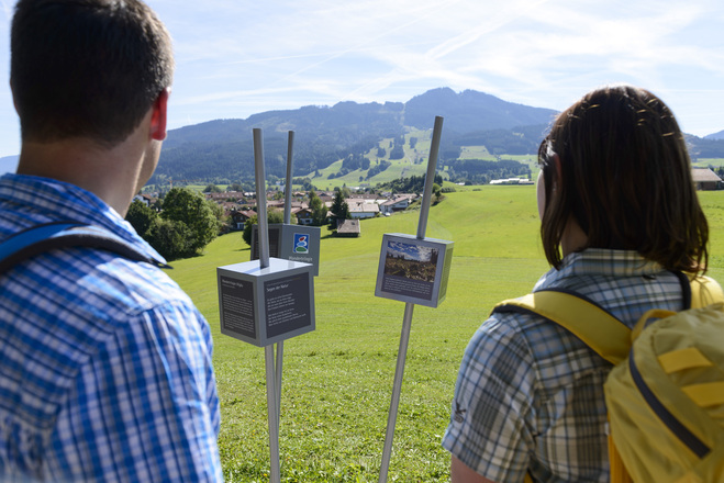 Wandertrilogie-Schauplatz in Nesselwang oberhalb Ortsteil Brand