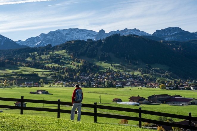 Blick nach Buching von St. Peter