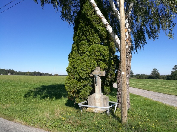 Kreuz am Wegrand