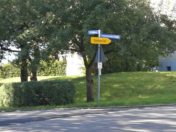 Wegweiser nach Stephansried