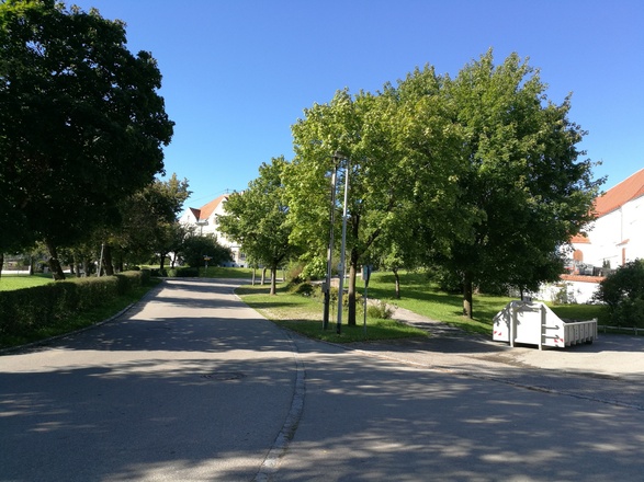 Richtung Ortsausgang Attenhausen