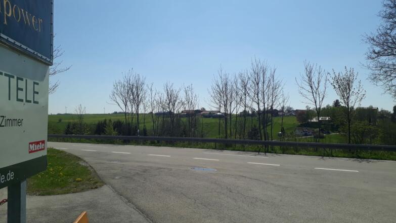 Straße nach Ollarzried