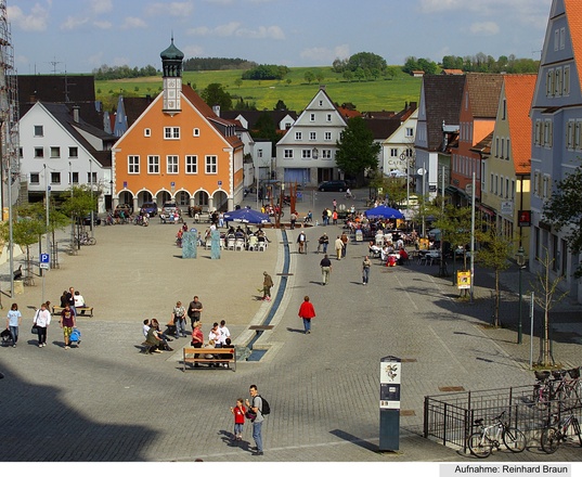Blick von der Basilika auf den Ottobeurer Marktplatz