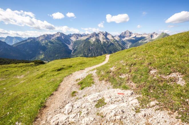 Auf gut 1800 m laufen wir in Richtung Bockkarscharte.