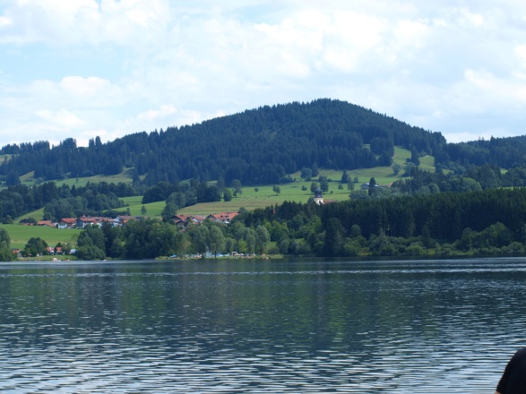 Blick über den Rottachsee nach Petersthal