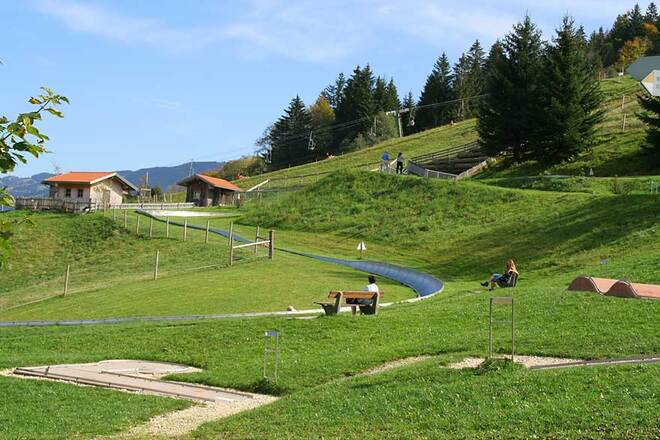 Sommerrodelbahn Hündle, Streichelzoo, Minigolf, Spielplatz