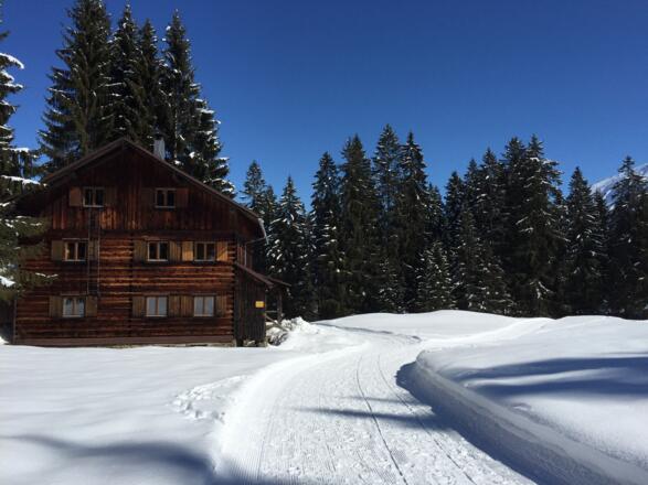 Holzhütte bei der Naturbrücke