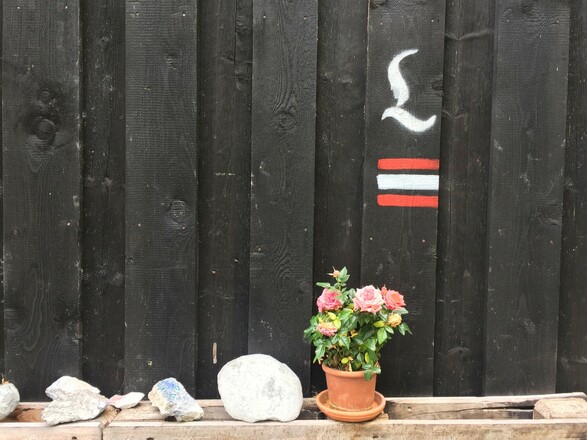 Th distinctive &#039;Lechweg&#039; trail sign