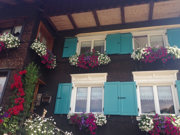 Blumenschmuck am Haus in Balderschwang