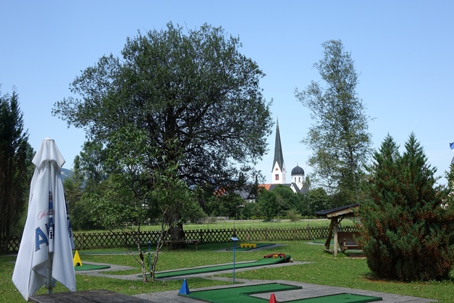 Der Minigolfplatz ist Ausgangs- und Endpunkt der Kindertore