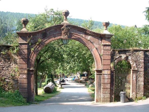 Eingang zur Kartause Grünau