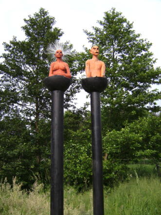 Seltsame Objekte in der Freiluftausstellung in Breuberg