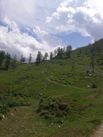 Blick Richtung Genneralm vom Steig aus